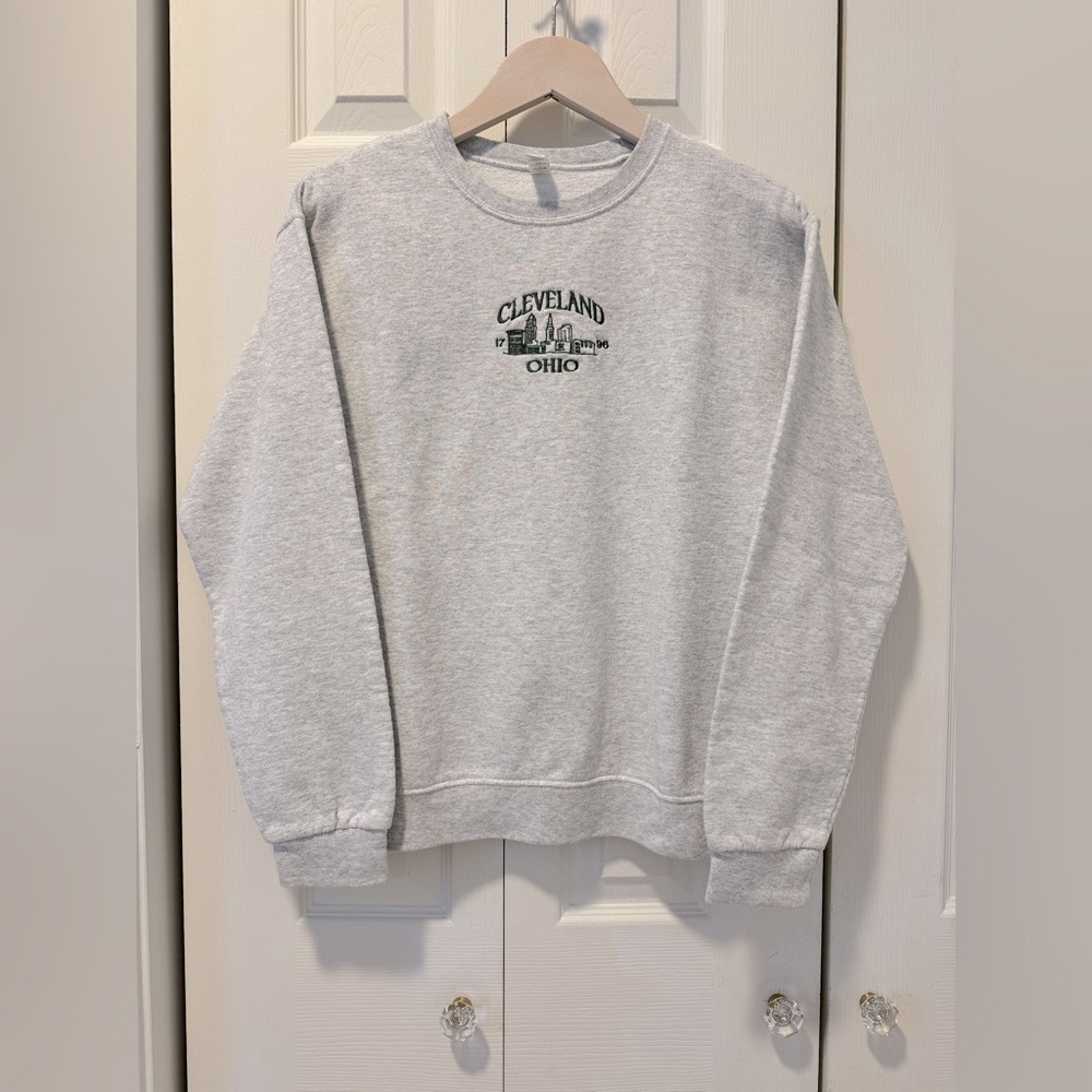 Cleveland Ohio Embroidered Crew Neck in Heathered Grey (Size S).